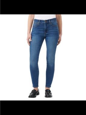Kirkland Signature Slim High-Rise Skinny Jeans in Medium Blue